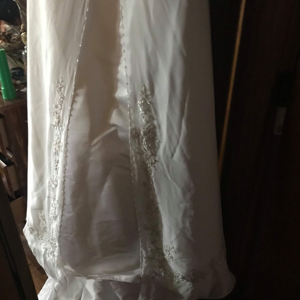Wedding dress size 12 - Picture 2 of 4